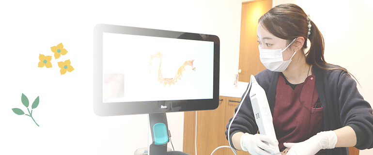 口腔内スキャナーiTeroで歯並びをシミュレーションすることで不快感なく、短時間かつ、より正確な診断＆治療計画をたてた上で治療開始できます！